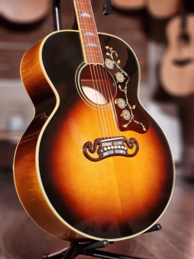 Gibson - SJ200 - Vintage Sunburst 2